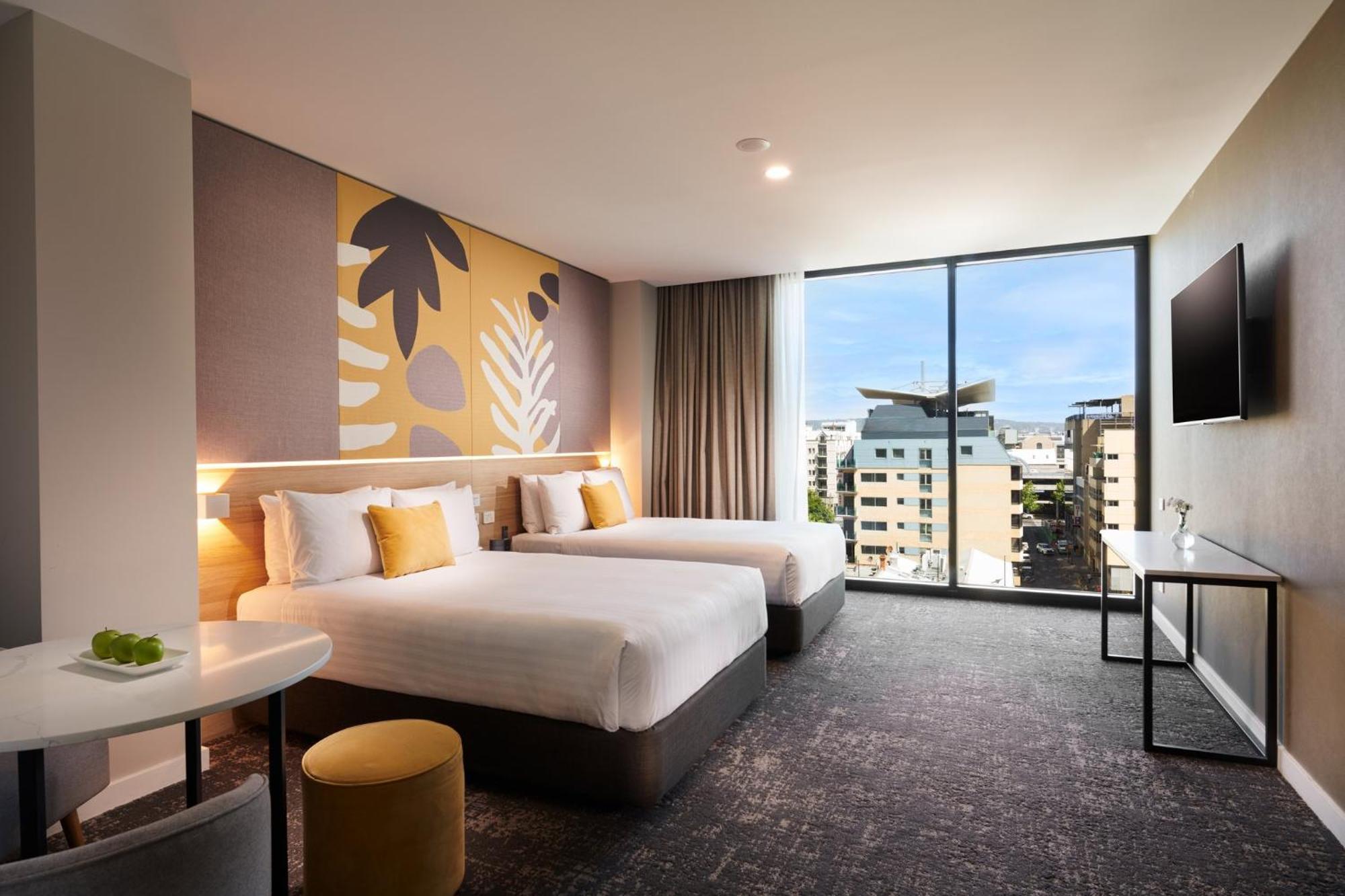 Отель Crowne Plaza Adelaide By Ihg Экстерьер фото